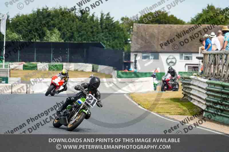 Vintage motorcycle club;eventdigitalimages;mallory park;mallory park trackday photographs;no limits trackdays;peter wileman photography;trackday digital images;trackday photos;vmcc festival 1000 bikes photographs